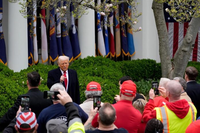 Empresarios de EE.UU. arremeten contra los aranceles de Trump y advierten de consecuencias