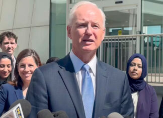 Estudiantes internacionales despojados de su estatus legal en EE. UU. acumulan victorias judiciales