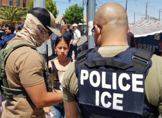 Justicia de EE. UU. usada como «arma» contra migrantes, acusan activistas ante alza de cargos migrantes