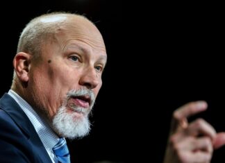 La Cámara Baja de EE. UU. aprueba exigir la ciudadanía para votar, una demanda de Trump votar