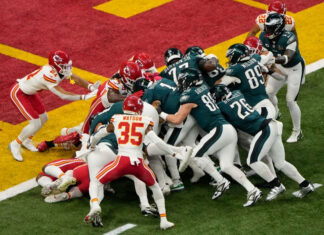 La NFL pospone decisión sobre el ‘tush push’, pero aprueba otros cambios de reglas NFL