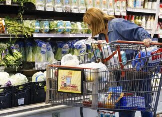 Los aranceles de Trump golpearán con más fuerza a los estadounidenses de menores ingresos aranceles