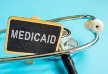 Con ICE usando datos de Medicaid, hospitales dudan si alertar a pacientes inmigrantes Medicaid