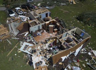 Fuertes tormentas dejan al menos 27 muertos, incluyendo 18 en Kentucky