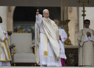 León XIV promete buscar unidad para que la Iglesia católica sea un símbolo de paz en el mundo