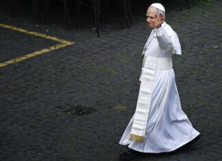 El papa León XIV relanza la diplomacia vaticana