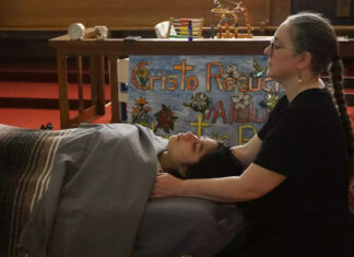 Iglesia en Minneapolis ofrece sesiones de bienestar con acupuntura en su ministerio para migrantes