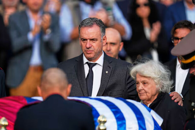 Uruguayos despiden a José Mujica, el “presidente más pobre del mundo”