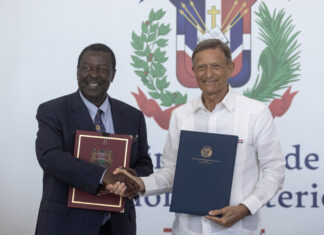 Kenia y República Dominicana firman acuerdo para apoyar a policías de la Misión en Haití Kenia