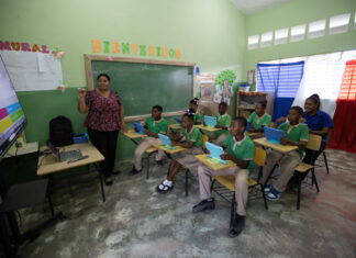 El analfabetismo baja en República Dominicana, pero persisten las brechas, según estudio