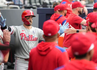 Harper conecta jonrón en su regreso, Turner añade 2 y Filis vencen 8-3 a Azulejos