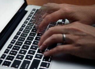 Miles de millones de contraseñas de inicio de sesión fueron filtradas en línea, dicen investigadores