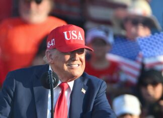 Trump enfrenta la furia de sus seguidores tras el carpetazo al caso Epstein