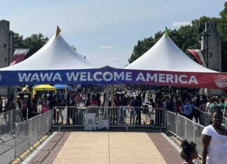 LL Cool J y Sullivan no actuaron el 4 de julio en Filadelfia en apoyo a la huelga de los trabajadores