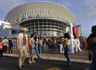 Bad Bunny lleva a Puerto Rico al mundo, desde su histórica residencia hasta el Super Bowl