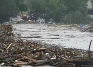 Al menos 13 muertos por inundaciones en Texas; más de 20 niñas desaparecidas de campamento de verano desaparecidas