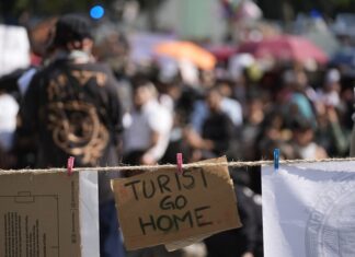 México se posiciona tras protestas: ni gentrificación ni xenofobia. Pero faltan soluciones México