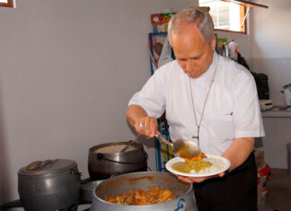 Carmen, oriunda de Chiclayo, comparte cómo ha cambiado su ciudad por su hijo adoptivo: el nuevo papa León XIV