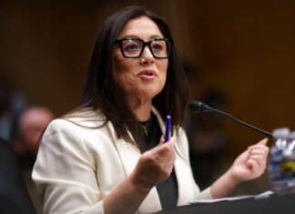 EE. UU. deroga programa clave para el empleo de trabajadores huéspedes dedicados al campo