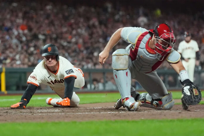 Gigantes-anotan-dos-en-la-octava-entrada-y-vencen-3-1-a-los-Filis