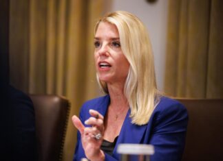 Gobierno Trump pide la lista de todos los inmigrantes detenidos en cárceles de California