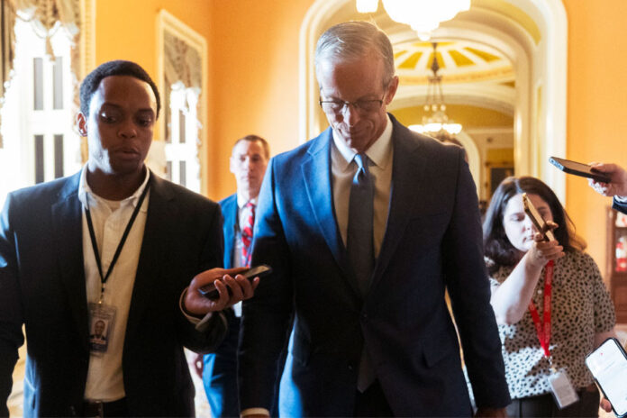 Senado-republicano-aprueba-proyecto-de-recortes-fiscales-tras-turbulenta-sesión-nocturna