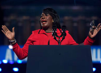 Trabajadores municipales de Filadelfia van a la huelga tras fracaso en negociaciones de contrato