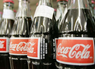 Trump dice que Coca-Cola usará azúcar de caña, pero consumidores prefieren refrescos sin endulzantes