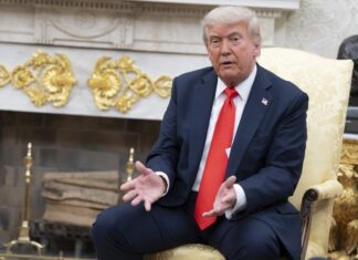 Trump ordena un nuevo censo que excluya a indocumentados y pese a que faltan 5 años Trump