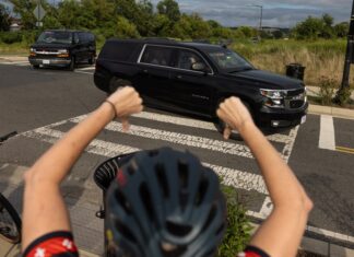 Trump saluda a tropas en Washington y asegura que se quedarán «largo tiempo» en la ciudad Trump