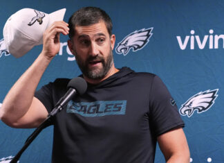 Fred Johnson regresa a Filadelfia en un intercambio con los Jaguars Filadelfia