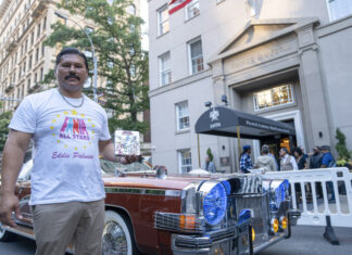 Admiradores y músicos dan último adiós al pianista Eddie Palmieri en Nueva York Eddie Palmieri