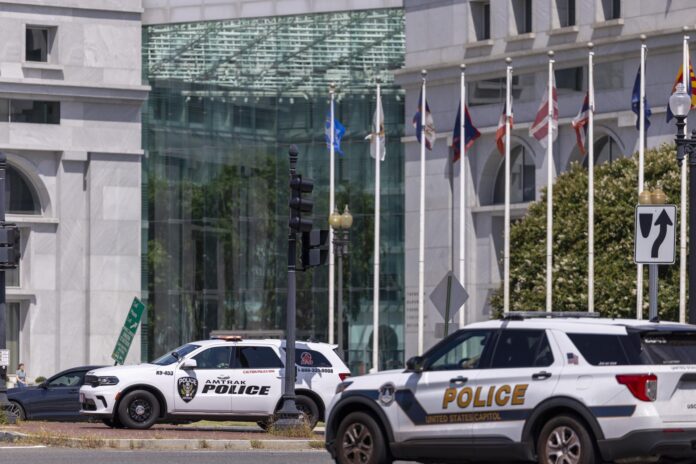 Gobierno de EE.UU. retrocede sobre control absoluto de la policía de Washington D.C.