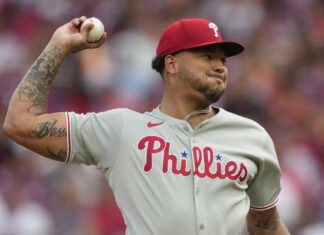 Schwarber llega a 42 jonrones y los Filis superan 4-1 a Rojos