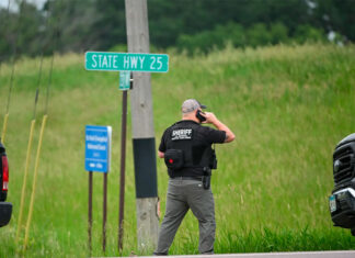 Al menos dos muertos y veinte heridos deja un tiroteo en una escuela católica de Minneapolis