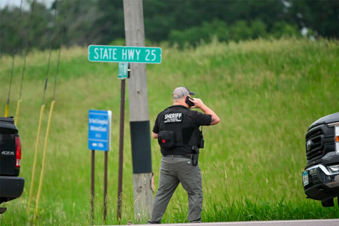 Al-menos-dos-muertos-y-veinte-heridos-deja-un-tiroteo-en-una-escuela-católica-de-Minneapolis