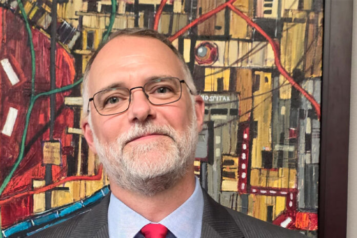 CEO-de-PECO-comprometido-con-la-comunidad-y-apoyo-directo-a-sus-clientes-en-Filadelfia-1