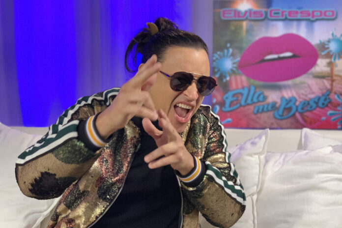 Elvis Crespo se presentará en bares de EEUU con su 'Gira de Bodega 2025: El Barrio Canta'