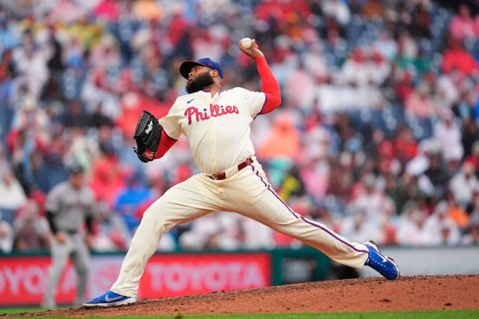 José-Alvarado-regresa-con-los-Filis-tras-suspensión-de-80-juegos-por-dopaje