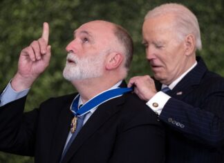 José Andrés contra Trump: «Tienes a tropas armadas y agentes federales acosando a gente»