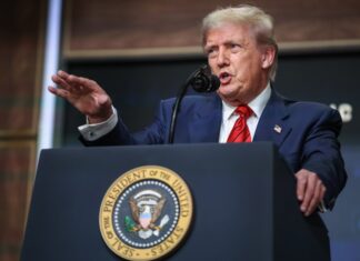 Trump amenaza con federalizar Washington D.C. tras la agresión a un empleado de gobierno