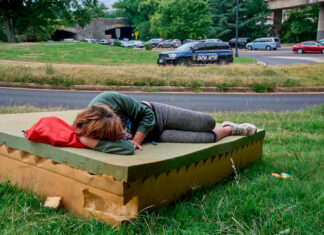 Trump dice que las personas sin hogar deben irse de Washington D. C.