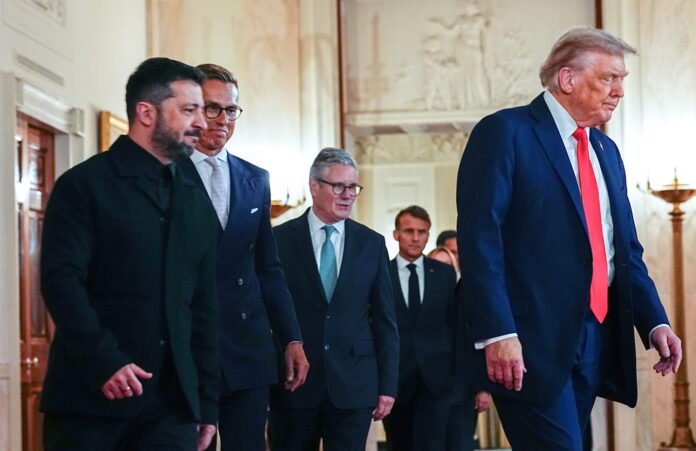 Trump pausó la reunión con Zelenski y líderes europeos para llamar a Putin, según CNN