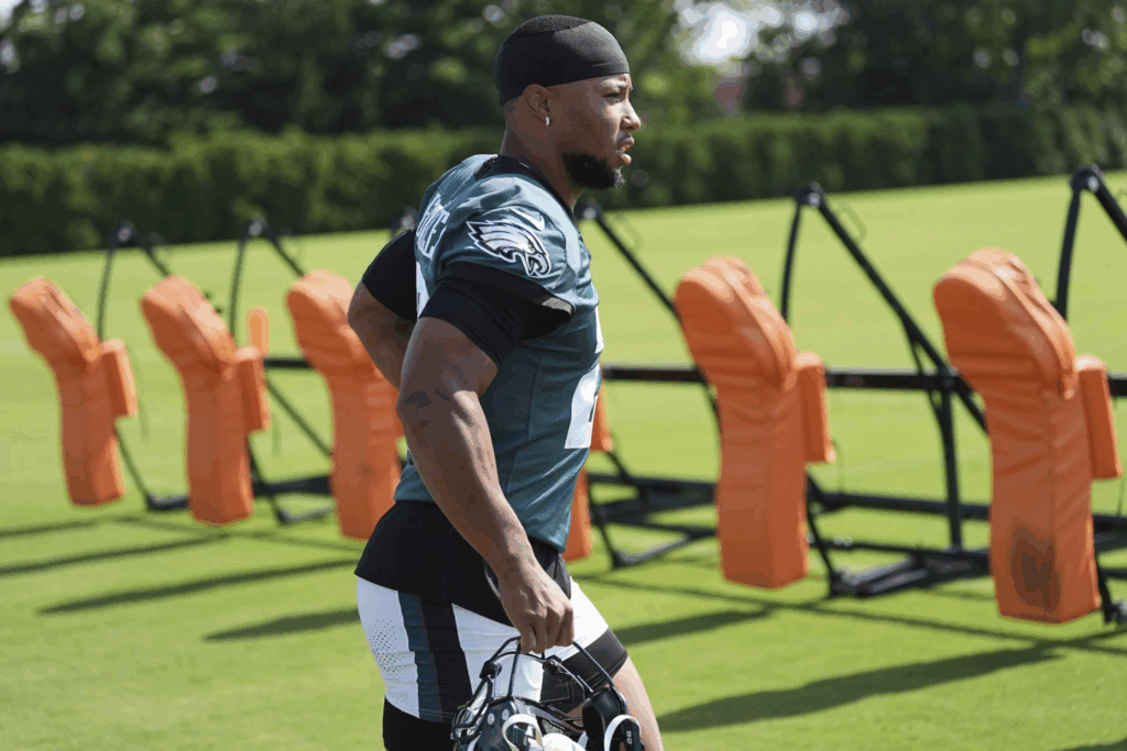 Saquon Barkley durante una práctica con los Eagles tras rechazar a Trump