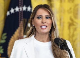 Melania Trump invita a estudiantes a participar en concurso nacional de IA