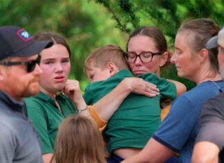 Minneapolis: tiroteo en escuela católica deja 3 muertos, incluido el agresor, y 17 heridos