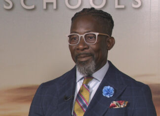 Agentes de ICE detienen a superintendente de Iowa que trabajó también en Pensilvania