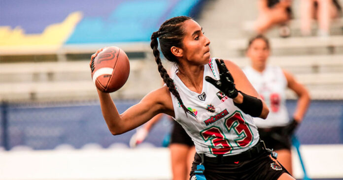 Diana-flores-inspira-y-México-gana-el-mundial-de-fútbol-bandera