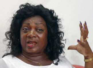 Líder del grupo disidente cubano Damas de Blanco denuncia sitio policial de su vivienda