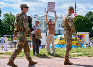 Más de 40% de arrestos en operación de Trump en D.C. se relacionan con inmigración: análisis de AP